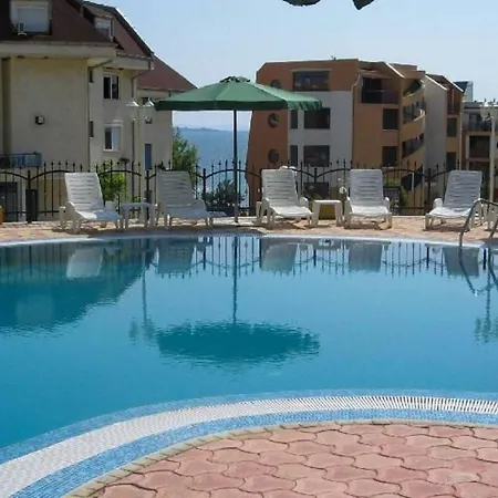 Olive Luxury Few Steps Away From The Sandy Apartment