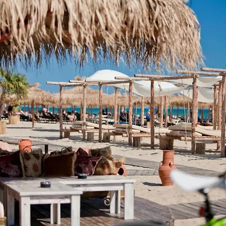 Olive Luxury Few Steps Away From The Sandy Apartment Sveti Vlas