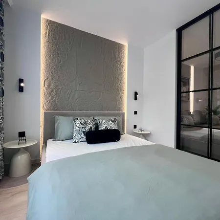 Olive Luxury Few Steps Away From The Sandy Apartment *