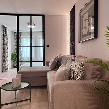 Olive Luxury Few Steps Away From The Sandy Apartment *