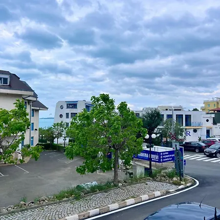 Olive Luxury Few Steps Away From The Sandy Светий Влас